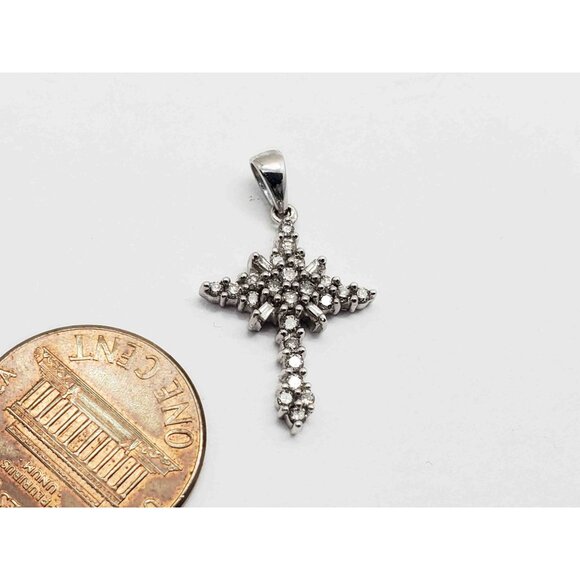 0.35 ctw Diamond Cluster Cross Charm Pendant 14k White Gold - Picture 5 of 5